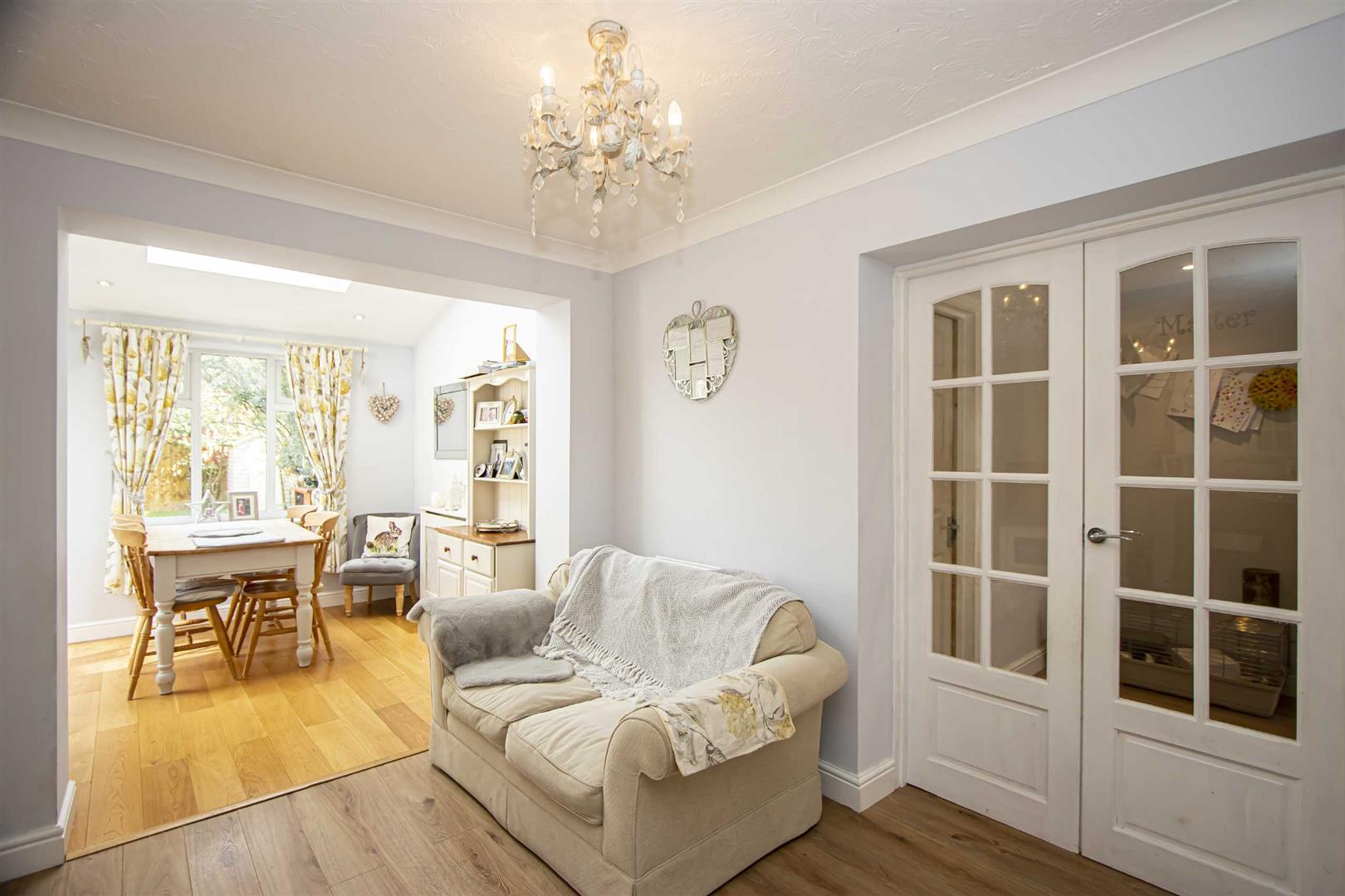 3 bed property in Cardwell Close, Milton Keynes